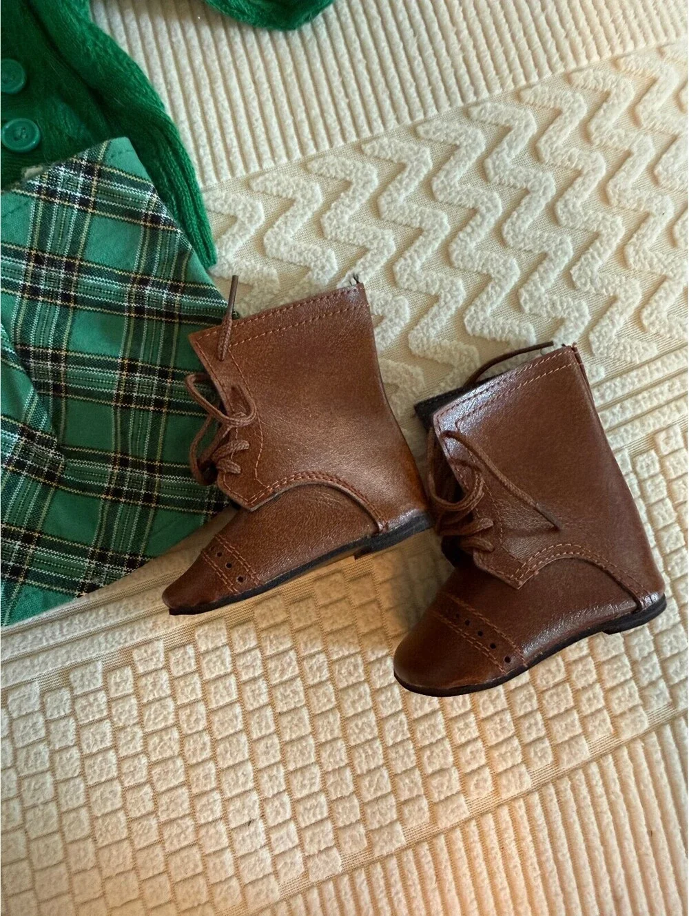 American Girl WORLD TRAVELER in IRELAND Green PLAID SKIRT cardigan